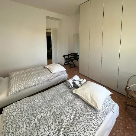 Le Violette Hébergement de vacances Brunate